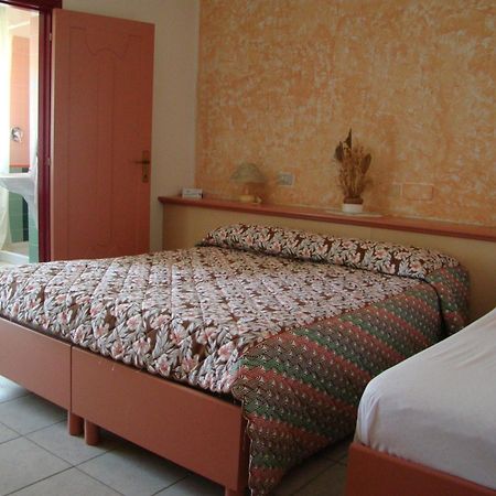 S'Ustiarvu- Nuova Gestione Otel Cala Liberotto Dış mekan fotoğraf