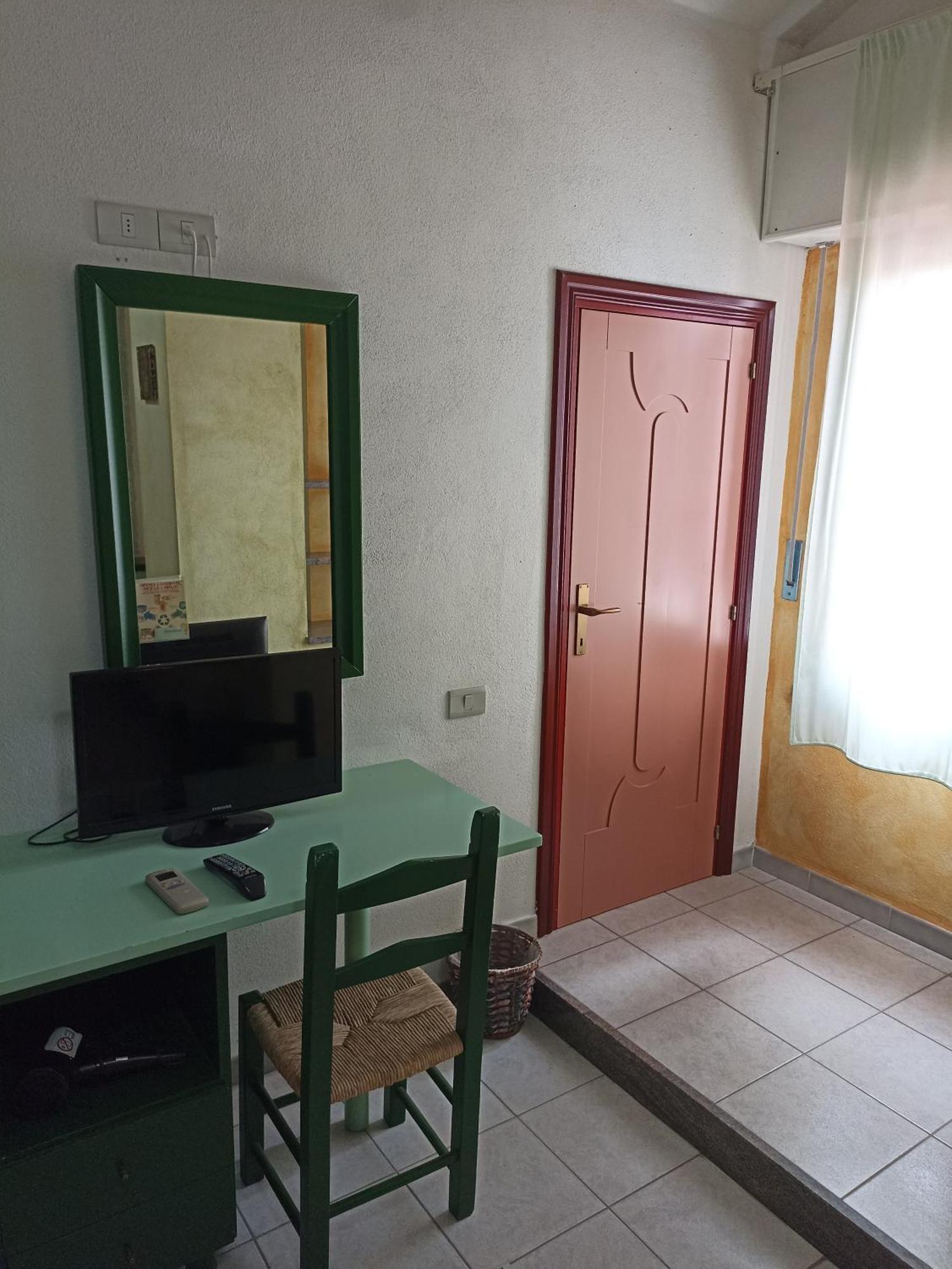 S'Ustiarvu- Nuova Gestione Otel Cala Liberotto Dış mekan fotoğraf