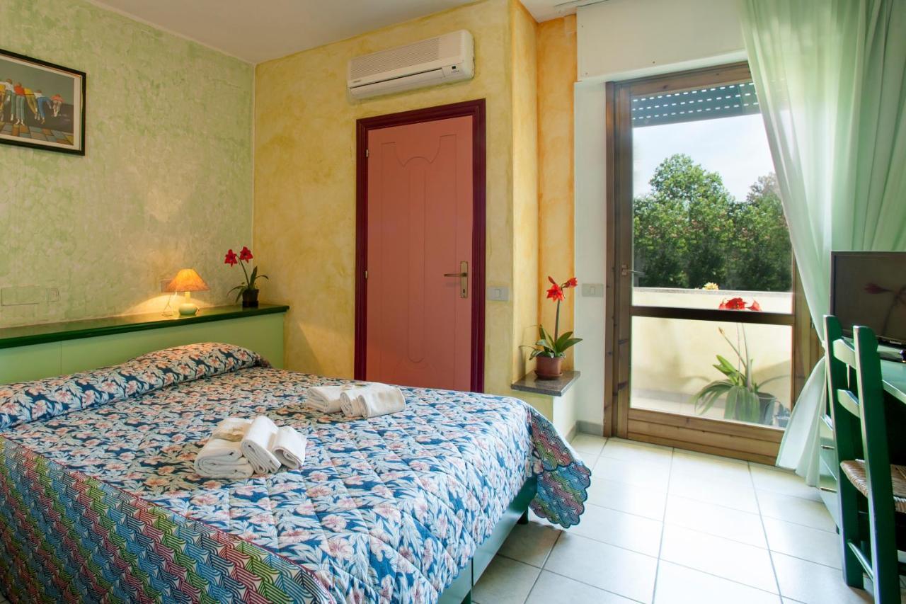 S'Ustiarvu- Nuova Gestione Otel Cala Liberotto Dış mekan fotoğraf