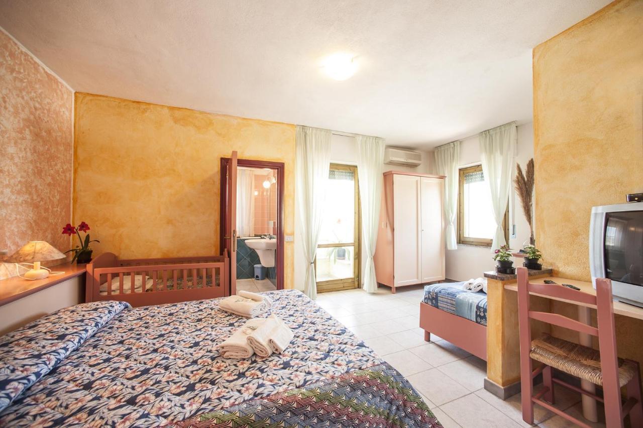 S'Ustiarvu- Nuova Gestione Otel Cala Liberotto Dış mekan fotoğraf