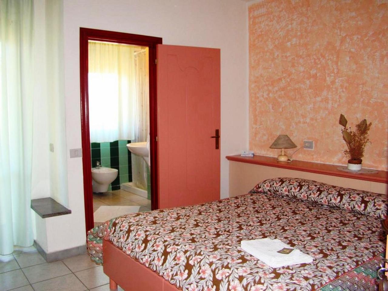 S'Ustiarvu- Nuova Gestione Otel Cala Liberotto Dış mekan fotoğraf